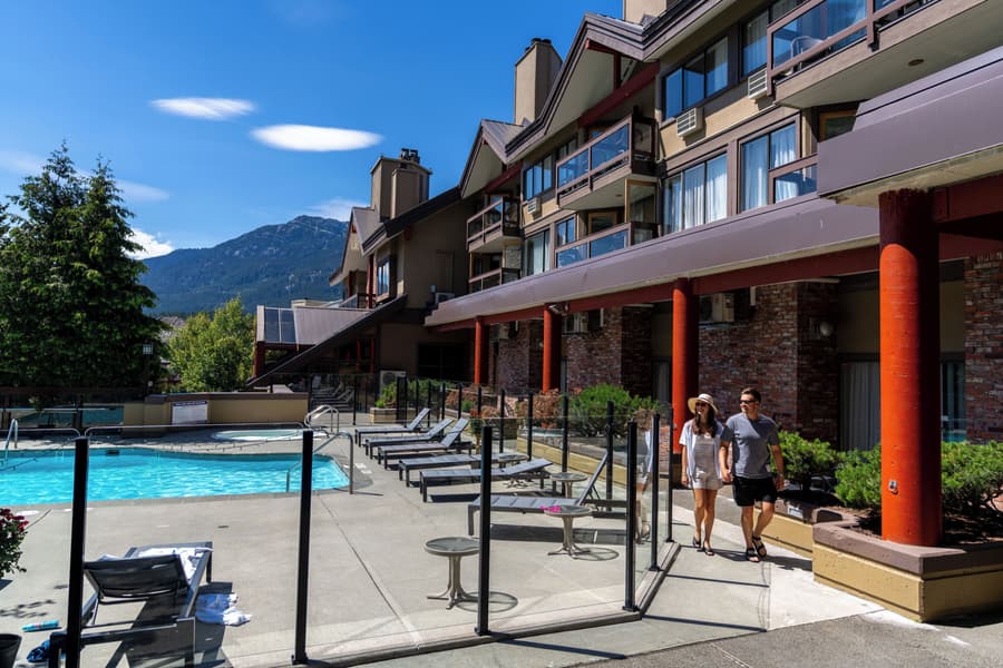 Whistler Village Inn And Suites