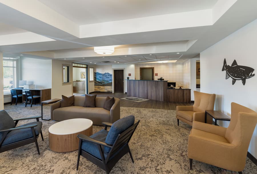 Gray Wolf Inn & Suites
