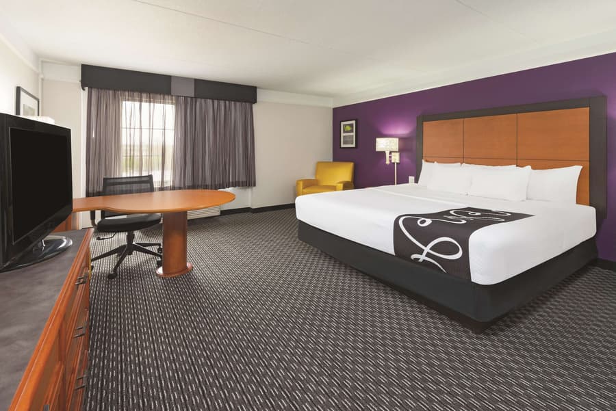 La Quinta Inn & Suites by Wyndham St. Louis Westport