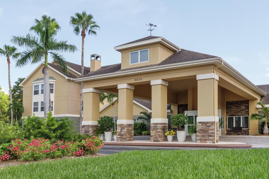 Homewood Suites by Hilton - Fort Myers