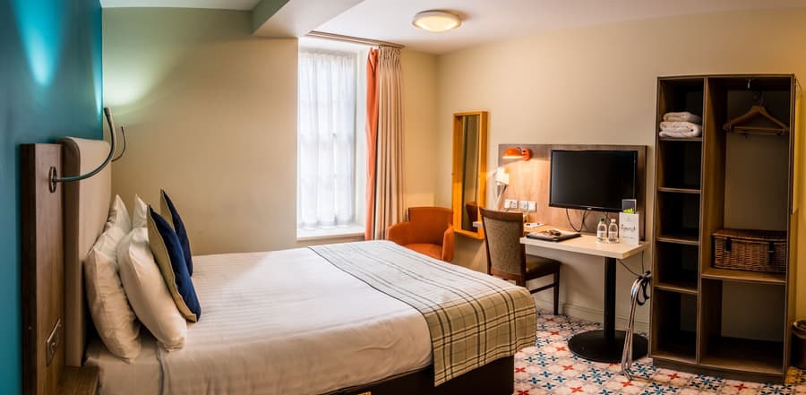 Cairn Hotel