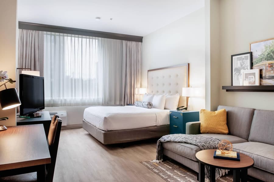 St Charles Coach House, an Ascend Collection Hotel