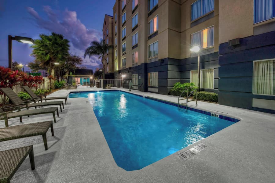Fairfield Inn & Suites by Marriott Near Universal Orlando