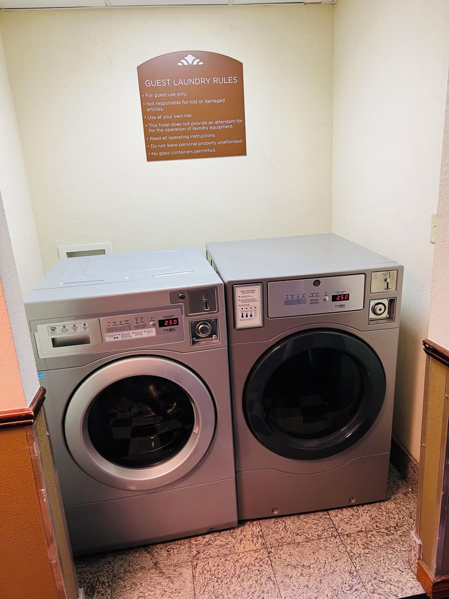Longhorn Inn and Suites