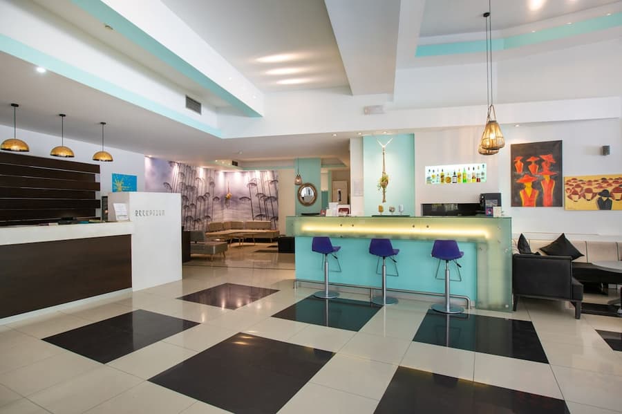 Metropolitan Hotel