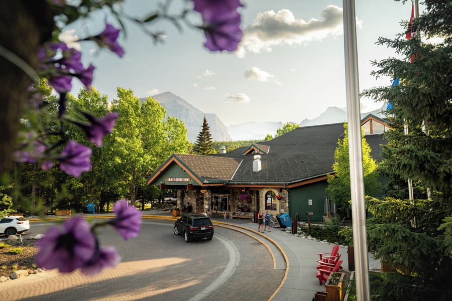 Lake Louise Inn