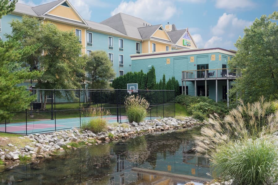 Holiday Inn Express Holland by IHG