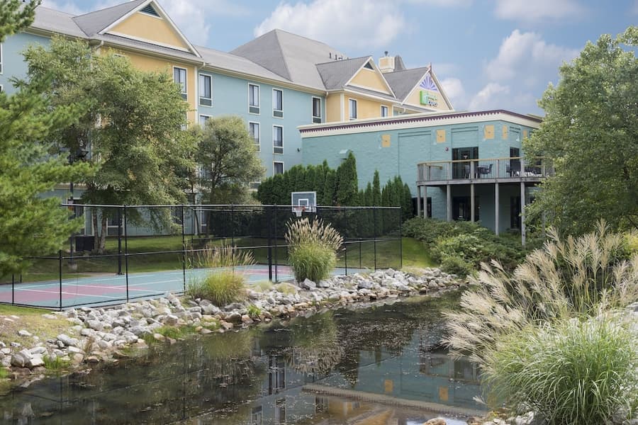 Holiday Inn Express Holland by IHG