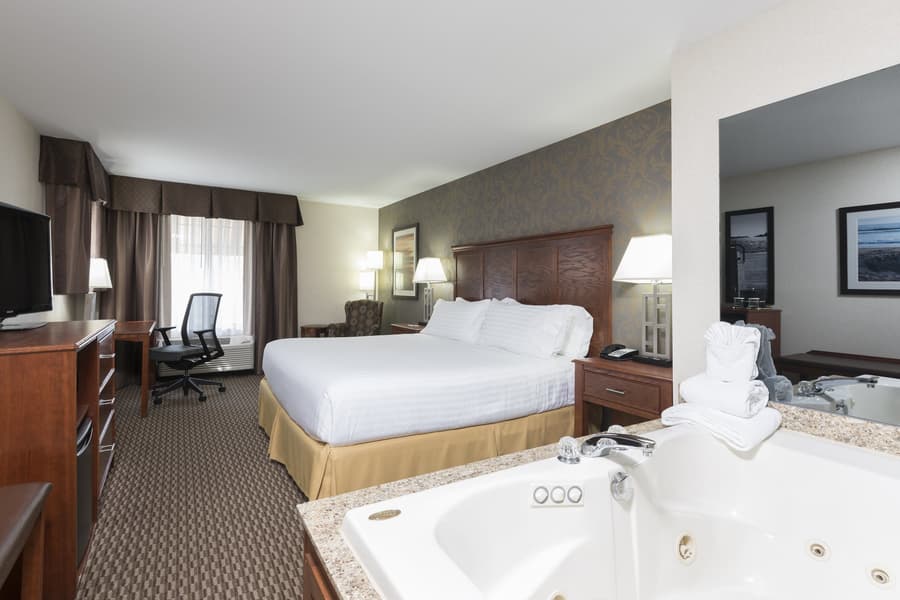 Holiday Inn Express Holland by IHG