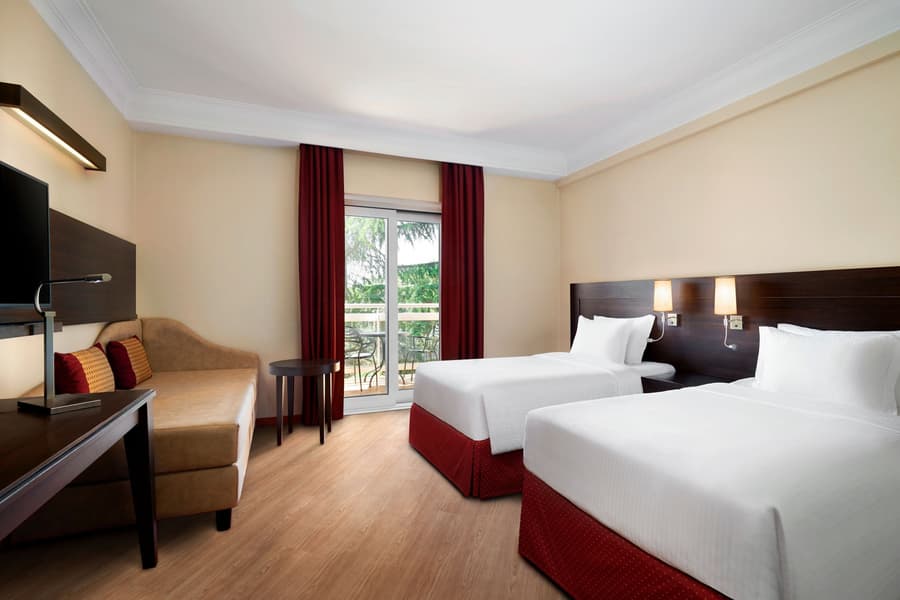 Courtyard by Marriott Rome Central Park