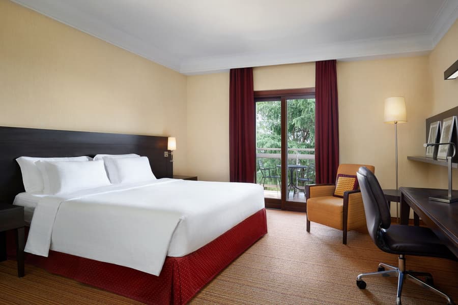 Courtyard by Marriott Rome Central Park