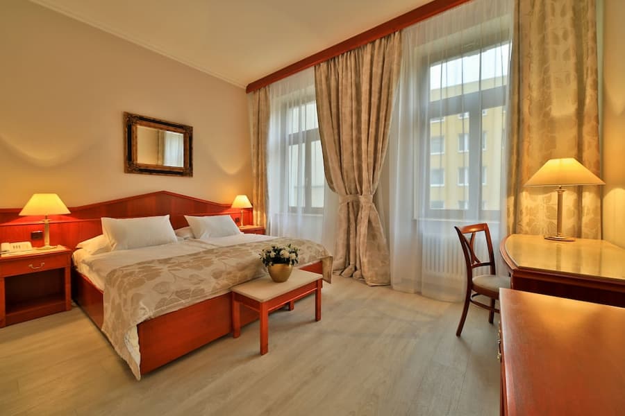 Hotel Carlton