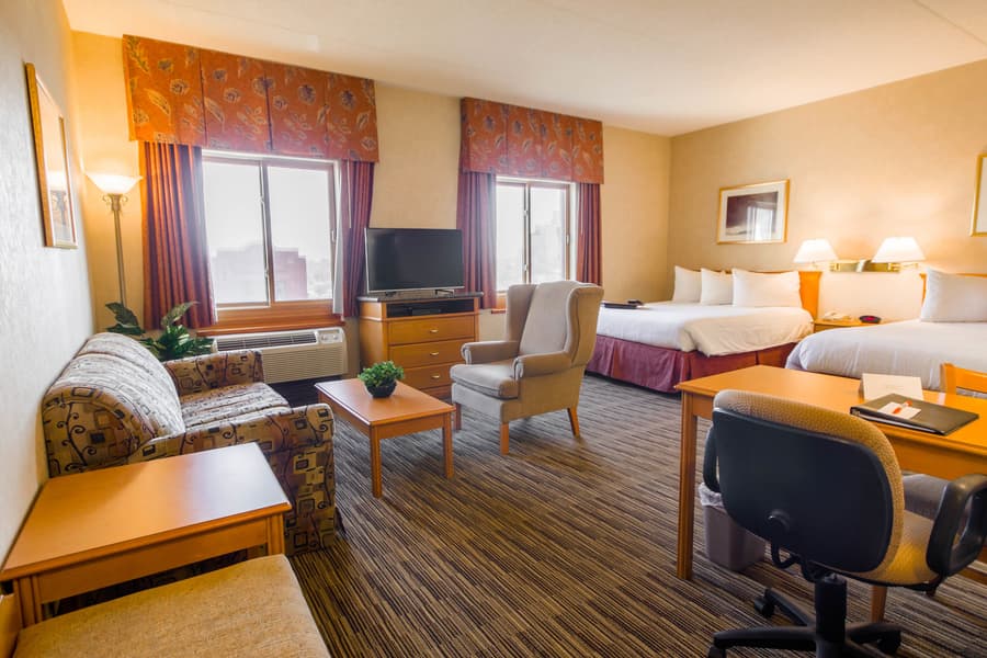 Humphry Inn & Suites