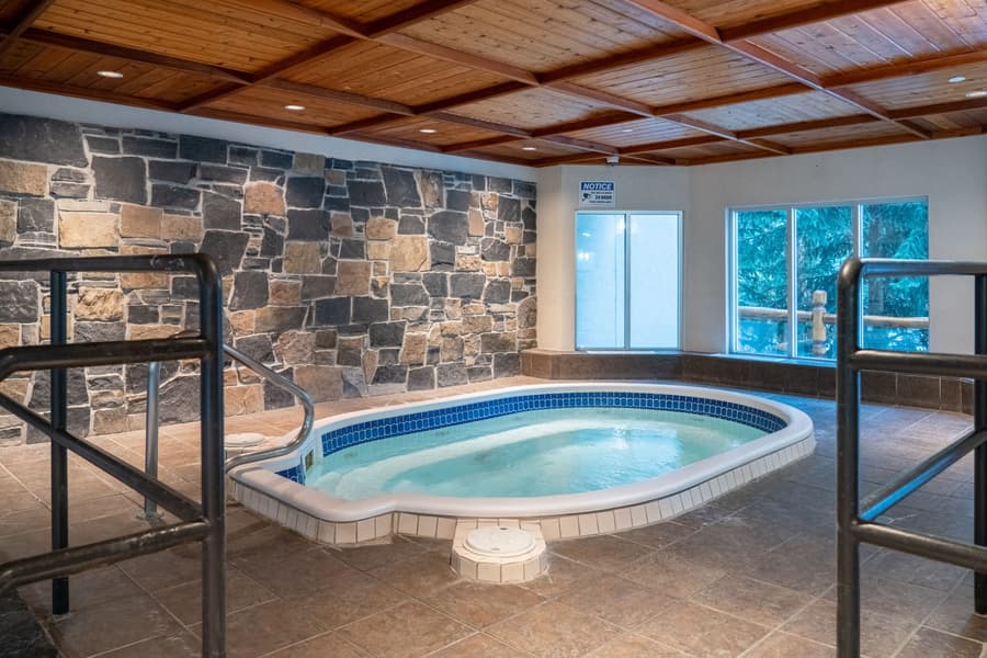 Rundlestone Lodge