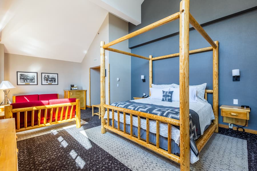 Brewster Mountain Lodge