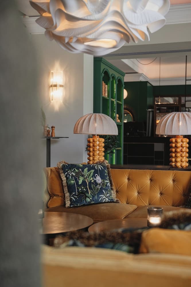 Home Hotel Drott