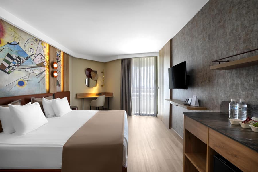 Best Western Plus Khan Hotel