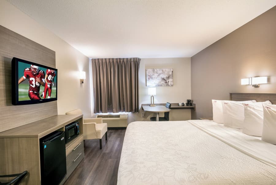 Red Roof Inn PLUS+ Boston - Logan