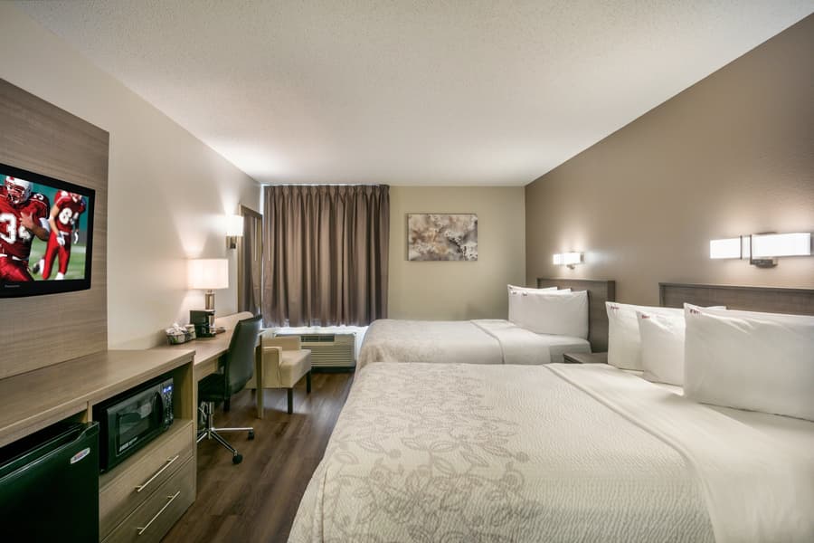 Red Roof Inn PLUS+ Boston - Logan
