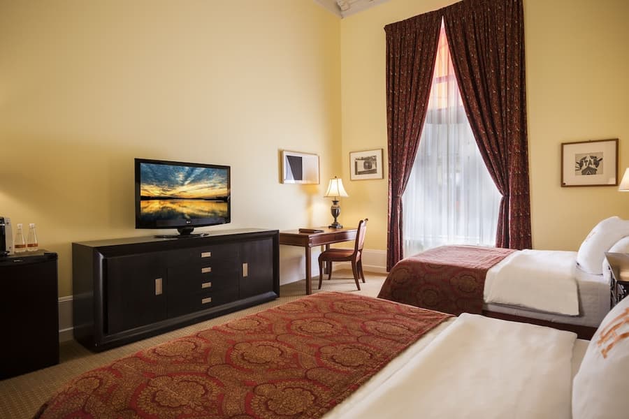 LHotel Montreal