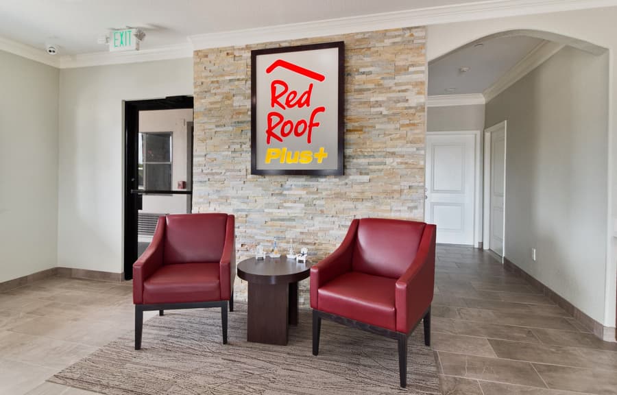 Red Roof Inn PLUS+ Galveston - Beachfront