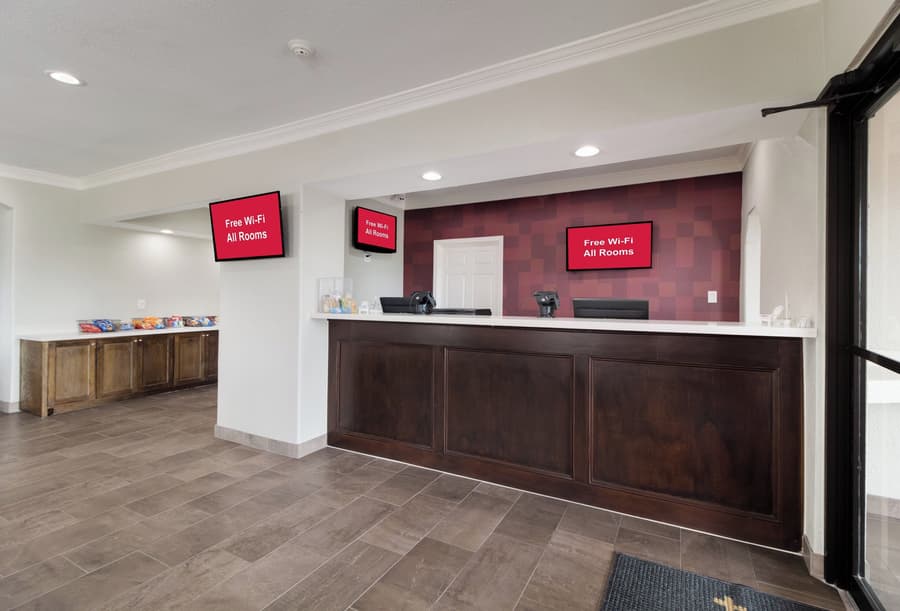 Red Roof Inn PLUS+ Galveston - Beachfront