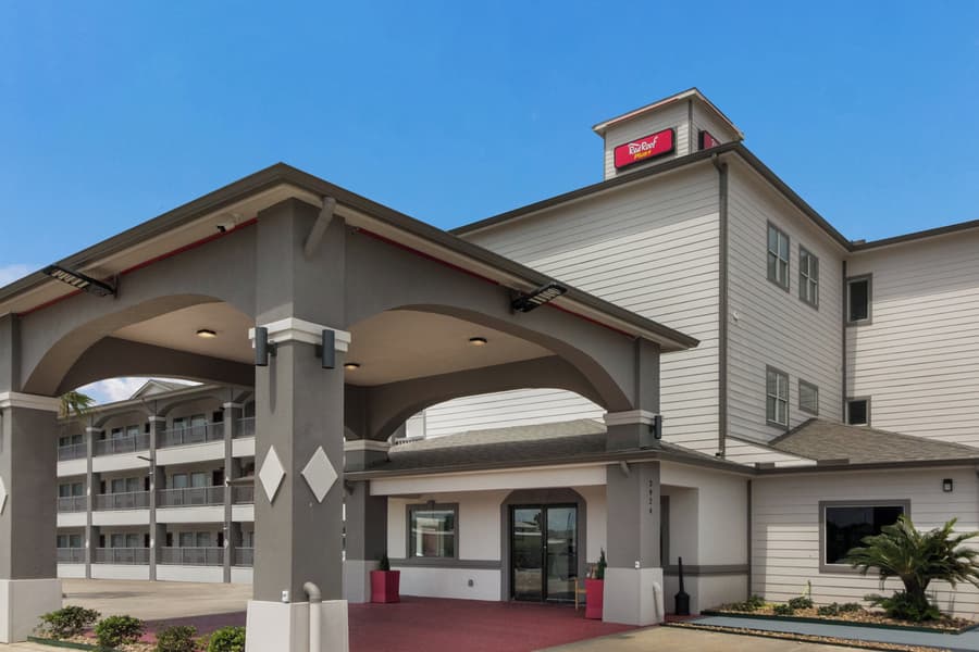 Red Roof Inn PLUS+ Galveston - Beachfront