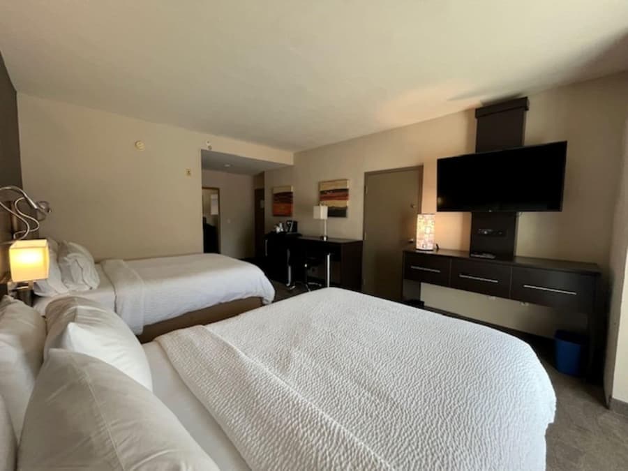 Holiday Inn Express Hotel Naples Downtown - 5th Avenue