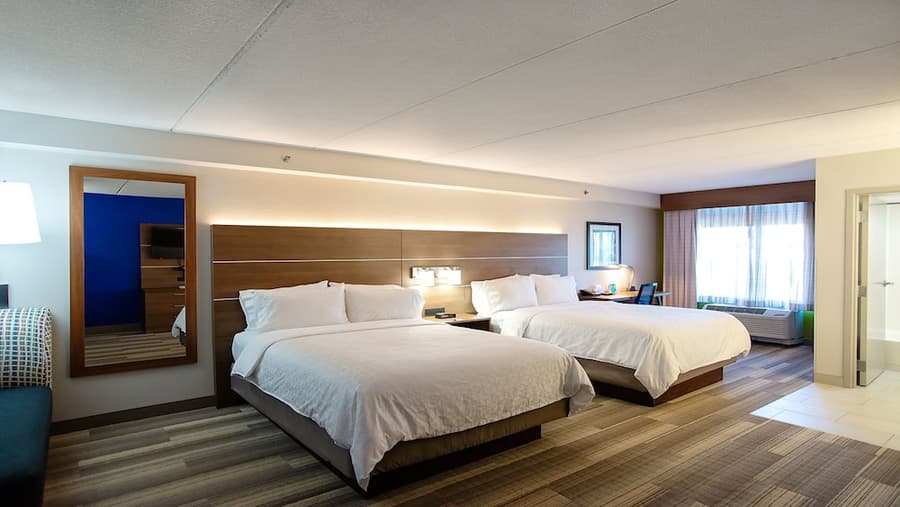 Holiday Inn Express & Suites Tempe by IHG