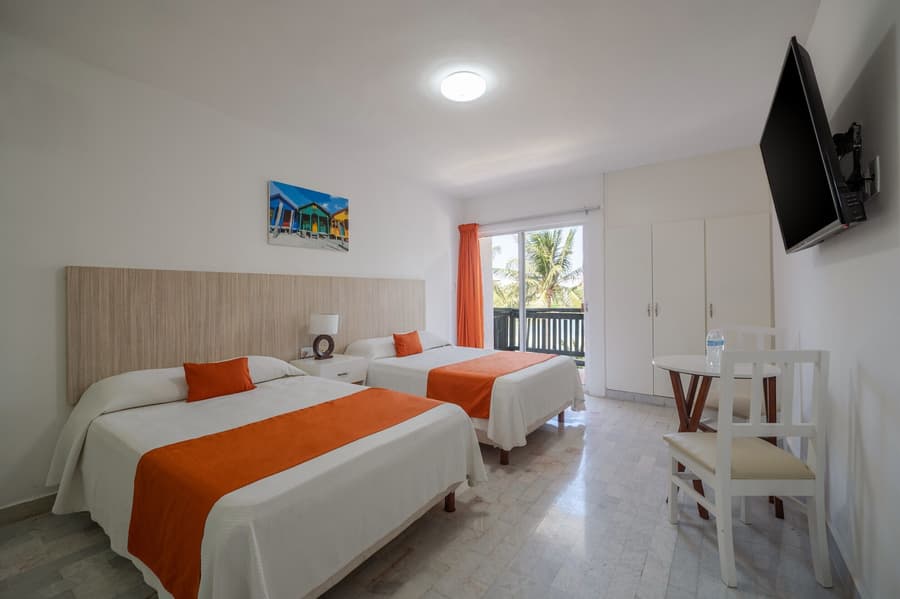 Hotel Imperial Laguna Faranda