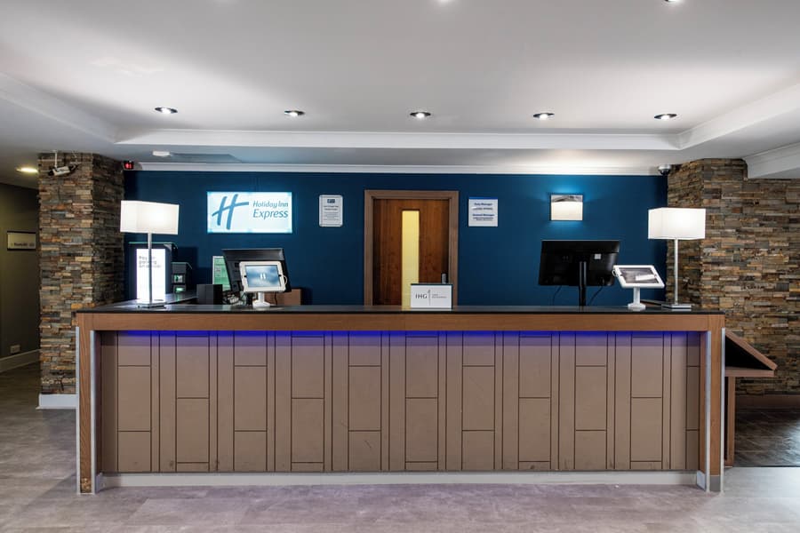 Holiday Inn Express Edinburgh Airport by IHG