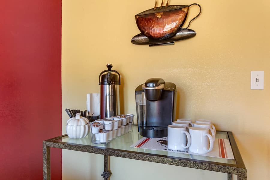 Suburban Studios Albuquerque Uptown