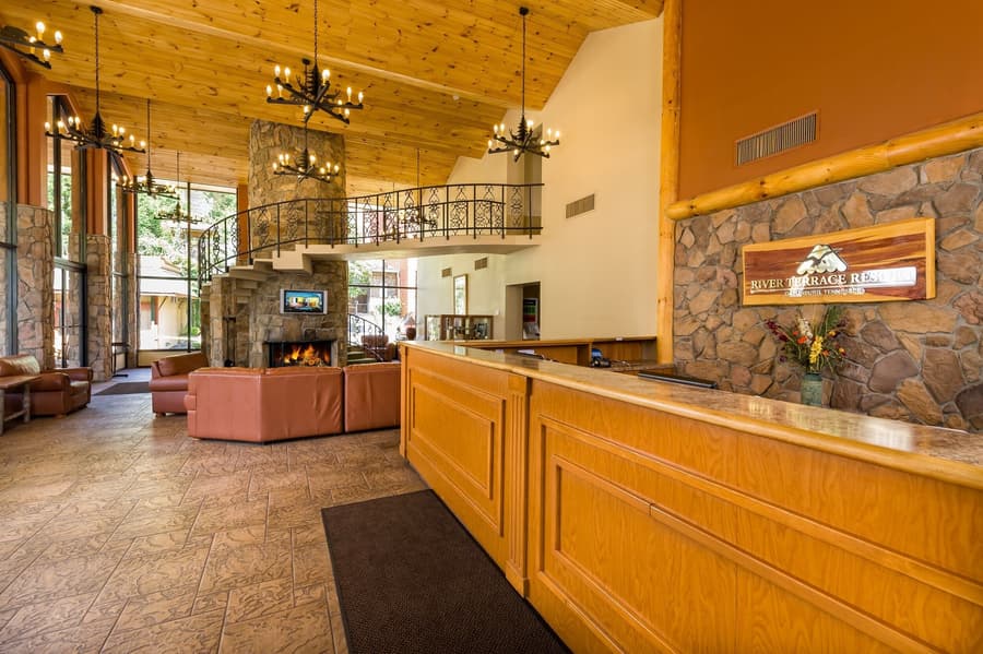 River Terrace Resort & Convention Center