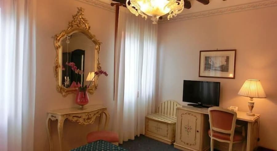 Hotel Diana