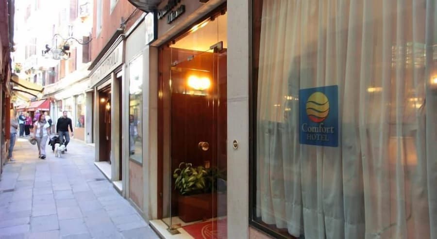 Hotel Diana