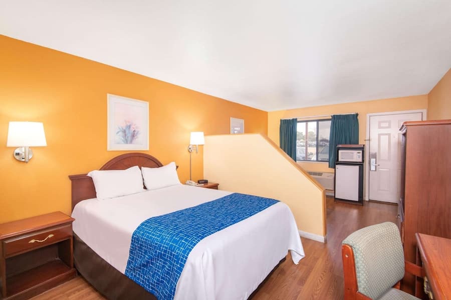 Travelodge by Wyndham Kingman