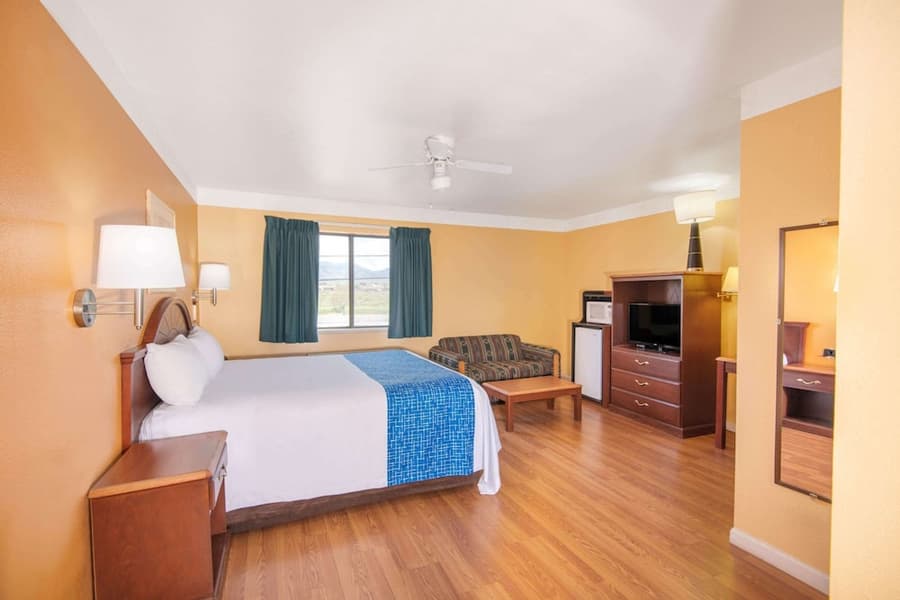 Travelodge by Wyndham Kingman