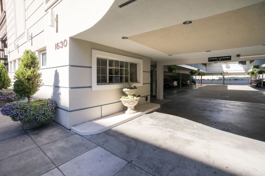 Nob Hill Motor Inn