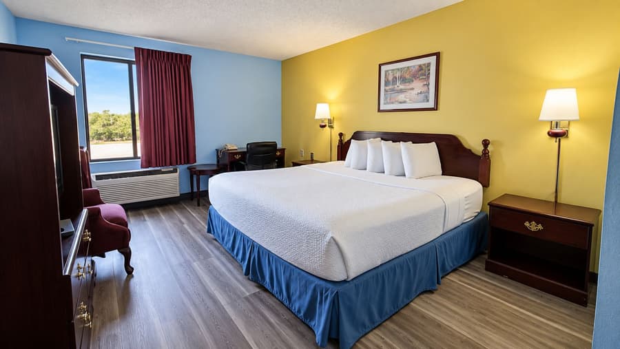 Days Inn by Wyndham Battlefield Rd/Hwy 65