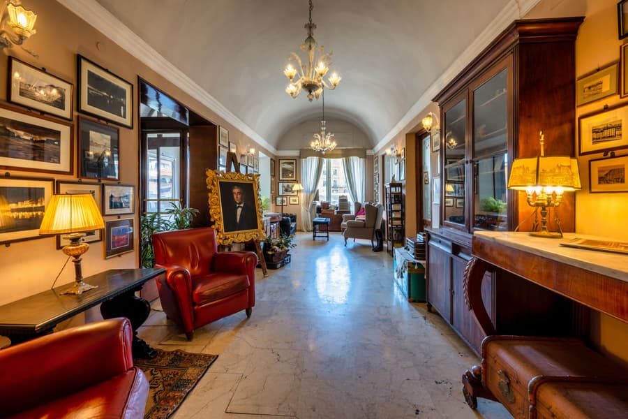 Royal Victoria Hotel