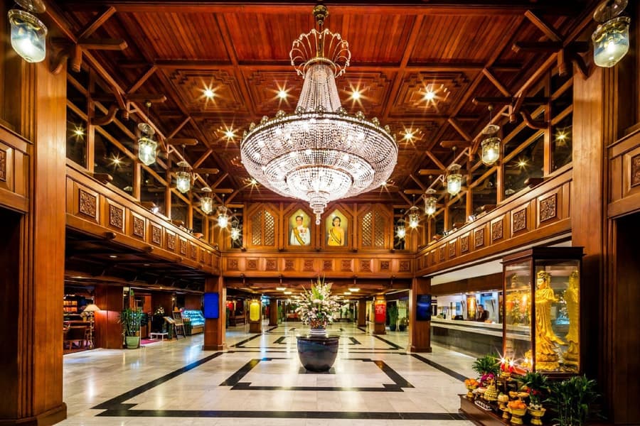 Bangkok Palace Hotel