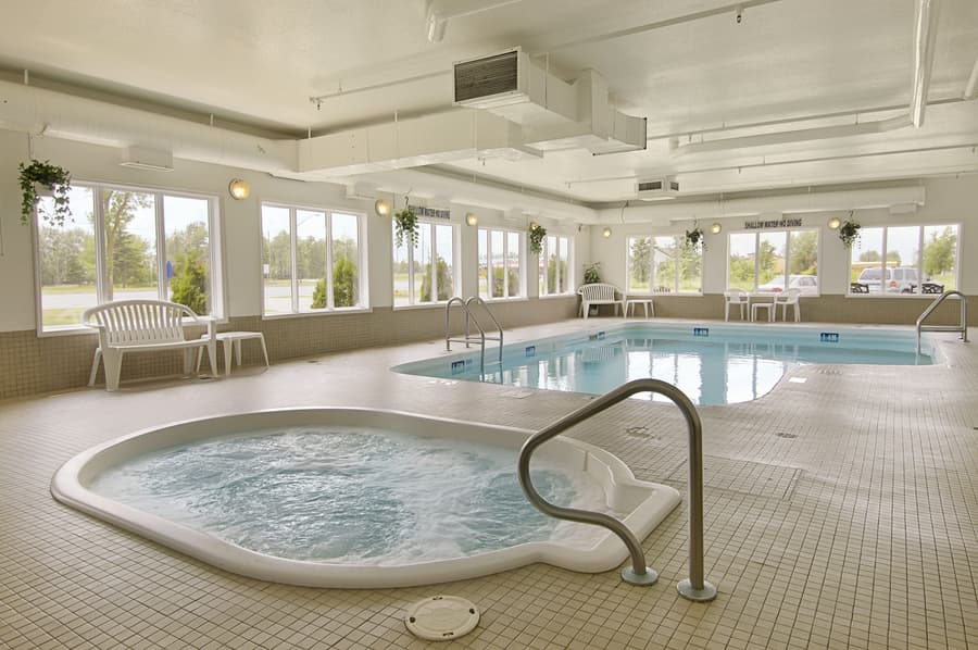 Super 8 by Wyndham Fort Frances