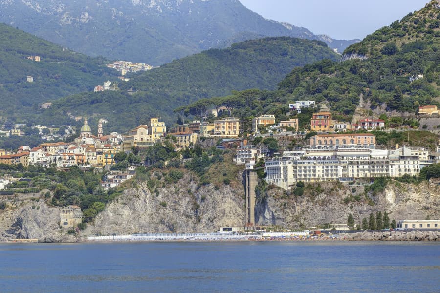 Lloyd's Baia Hotel