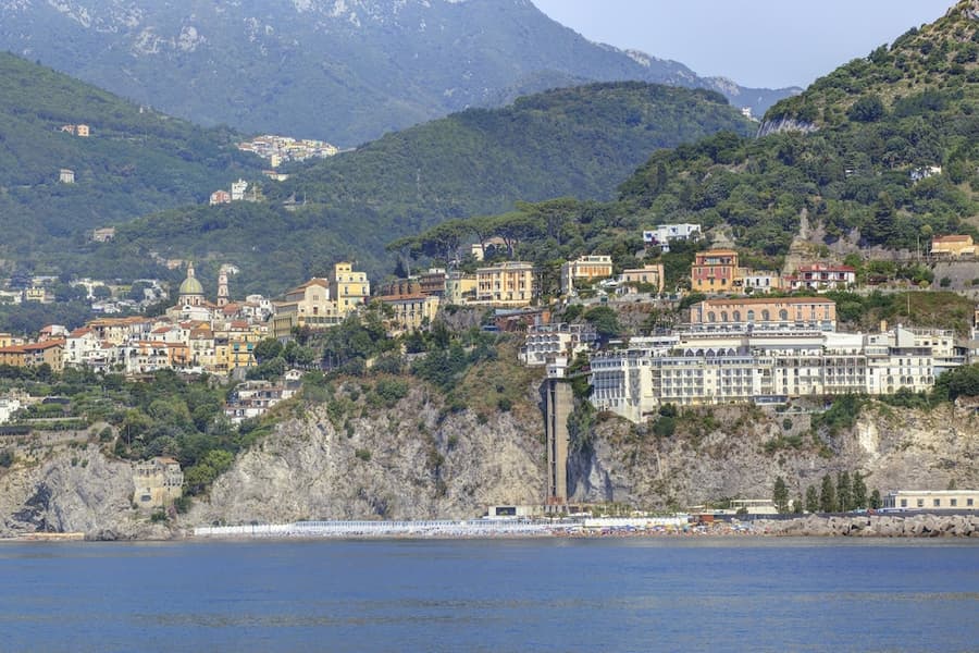 Lloyd's Baia Hotel