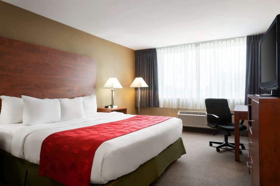Ramada Plaza by Wyndham Montreal
