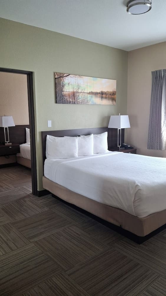 Island Suites