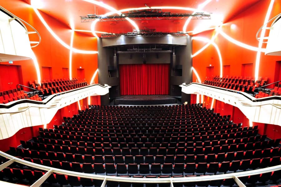Hotel Deutsches Theater Downtown