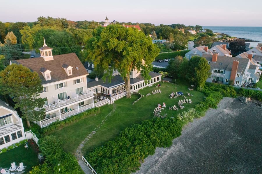 Breakwater Inn