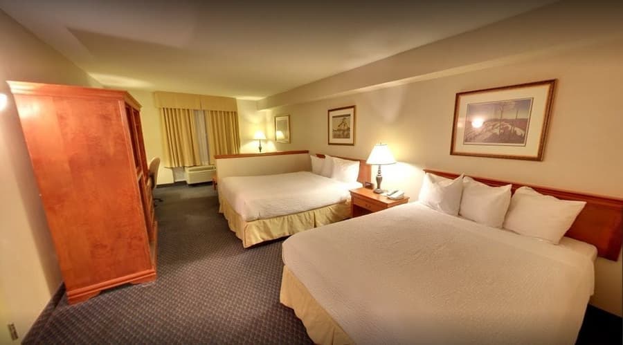 Days Inn & Suites by Wyndham Niagara Falls Centre St. By the Falls