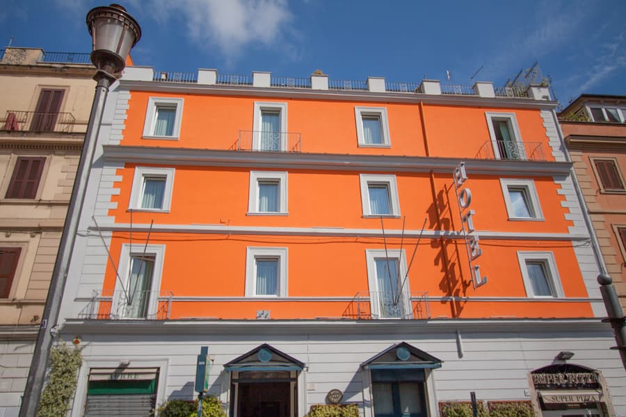 Laurentia Hotel